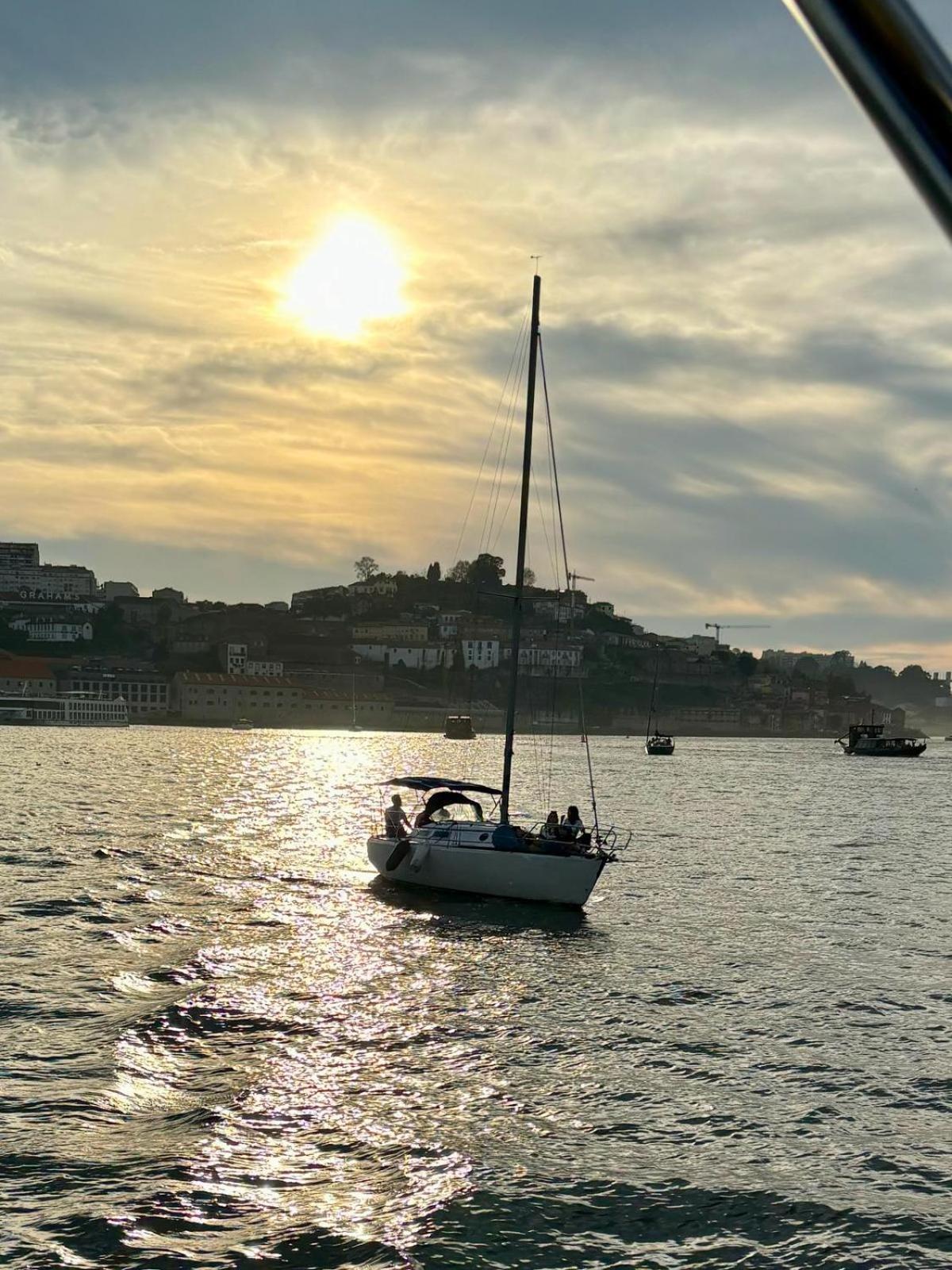 Hotel Navegar No Douro - Navegacao E Turismo Unipessoal, Lda Vila Nova de Gaia Exterior foto